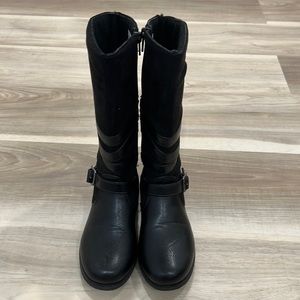 Little girl size 1 black boots